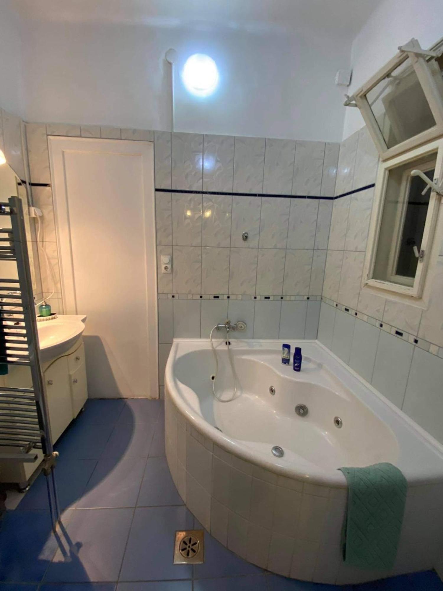 Come & Stay Apartments And Rooms City Center Будапеща Екстериор снимка