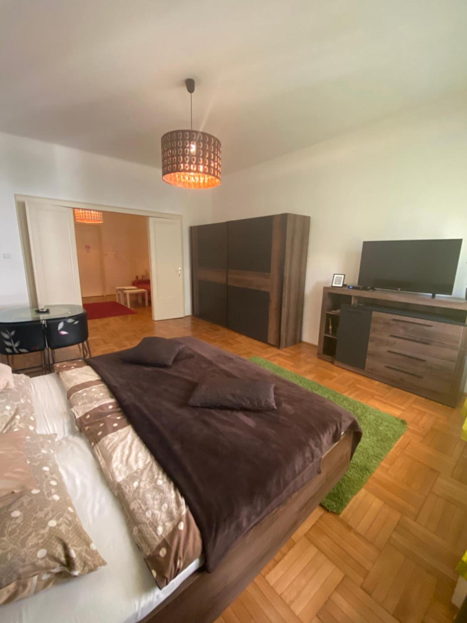 Come & Stay Apartments And Rooms City Center Будапеща Екстериор снимка