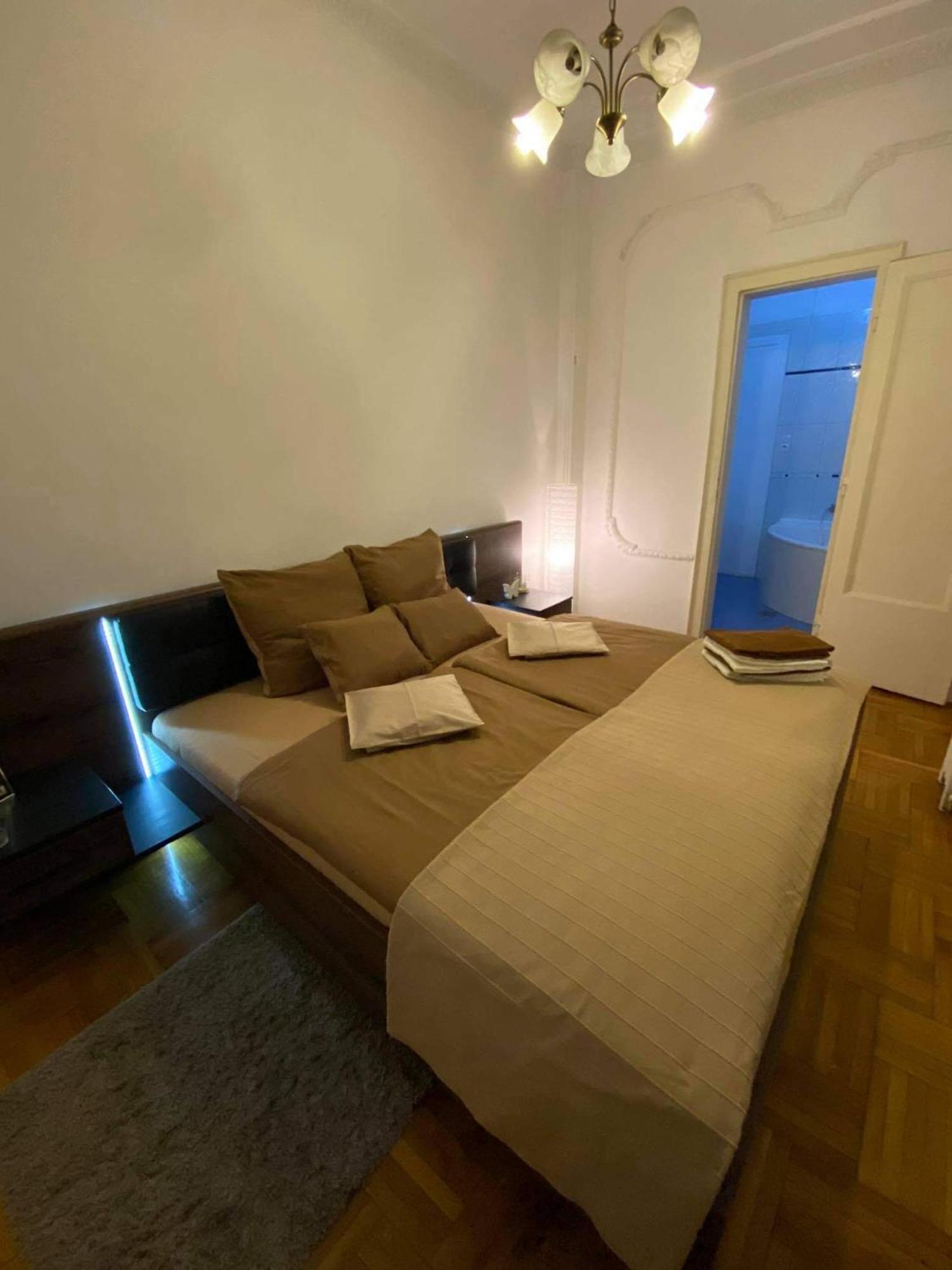 Come & Stay Apartments And Rooms City Center Будапеща Екстериор снимка