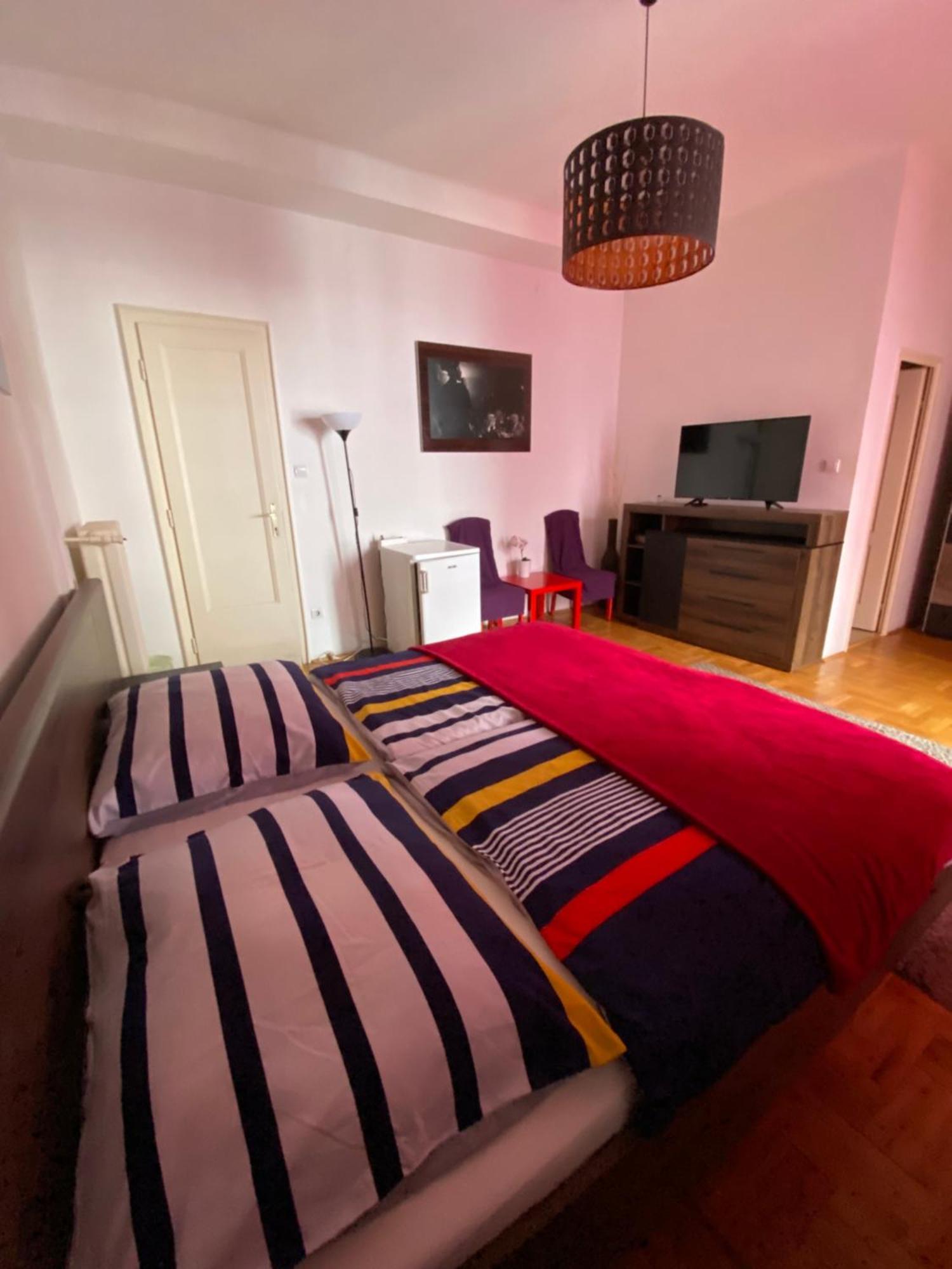 Come & Stay Apartments And Rooms City Center Будапеща Екстериор снимка