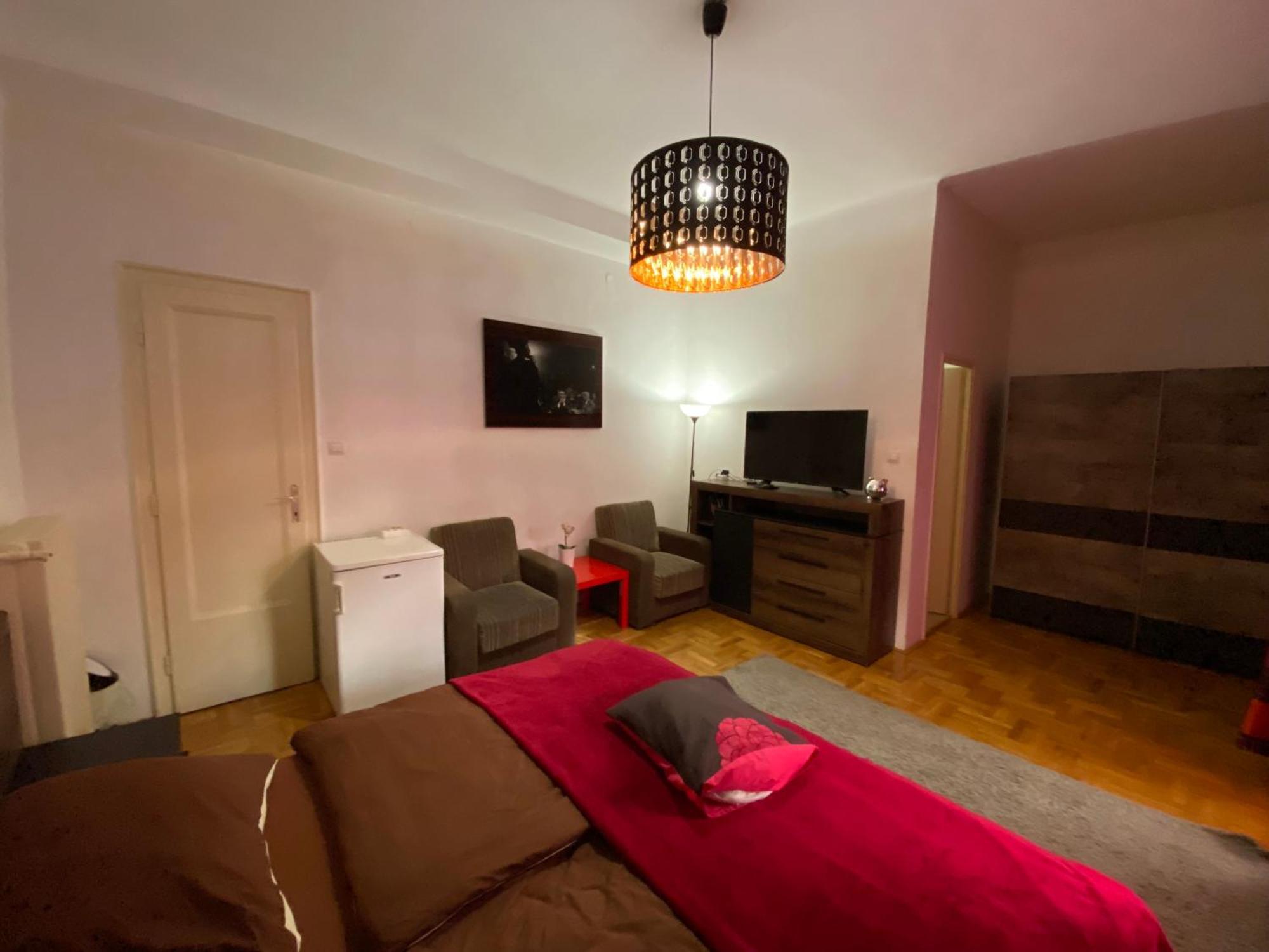 Come & Stay Apartments And Rooms City Center Будапеща Екстериор снимка